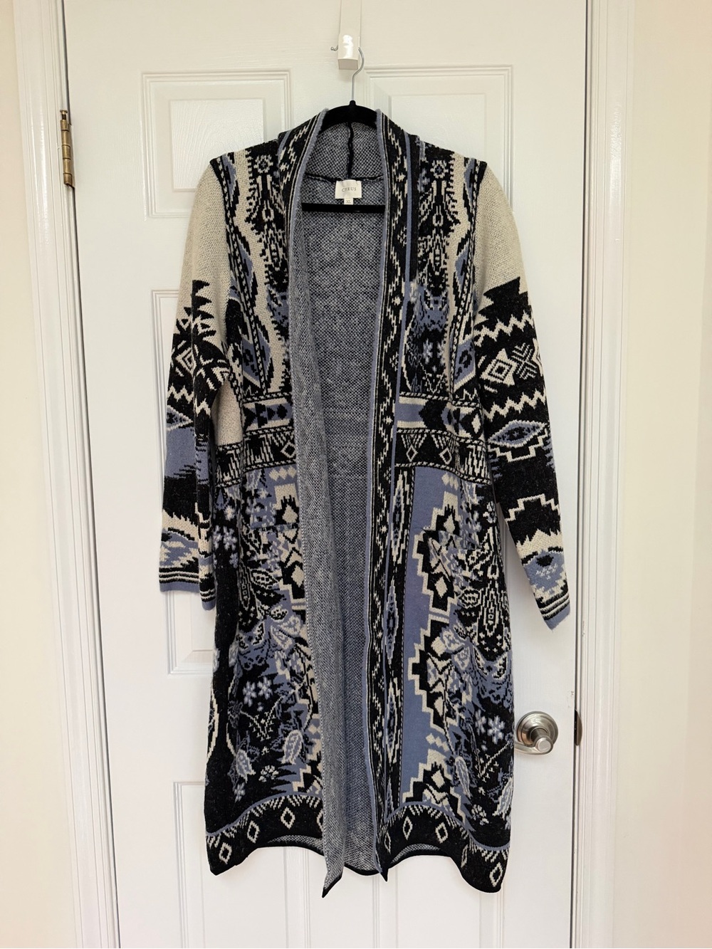 Cyrus Black, White & Light Blue Patterned Open Cardigan